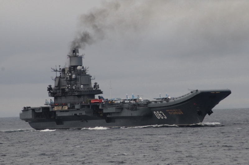 Авианесущая группировка Вооруженных сил РФ во главе с "Адмиралом Кузнецовым" возвращается  домой